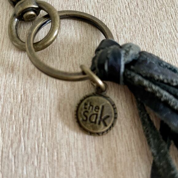 The Sak Feather Tassle Charm - Picture 3 of 5